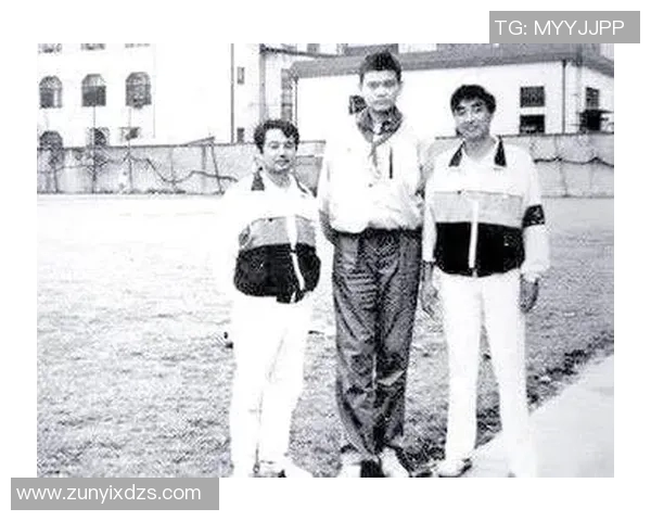 追随姚明的足迹探索篮球之路成就梦想与荣耀的旅程 追随姚明的足迹探索篮球之路成就梦想与荣耀的旅程